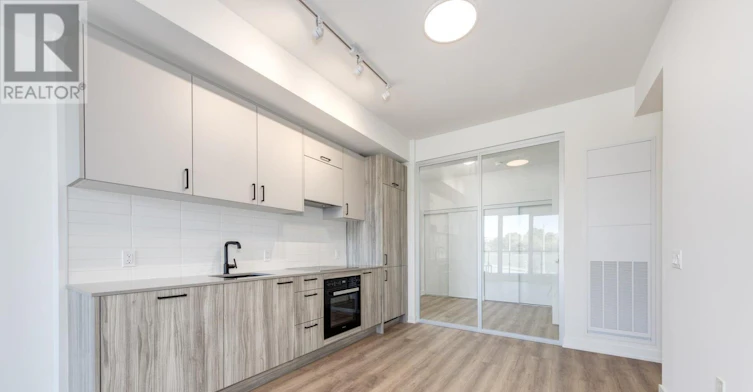 213-1 Kyle Lowry Road, Toronto, ON, M3C 0S6 - 10