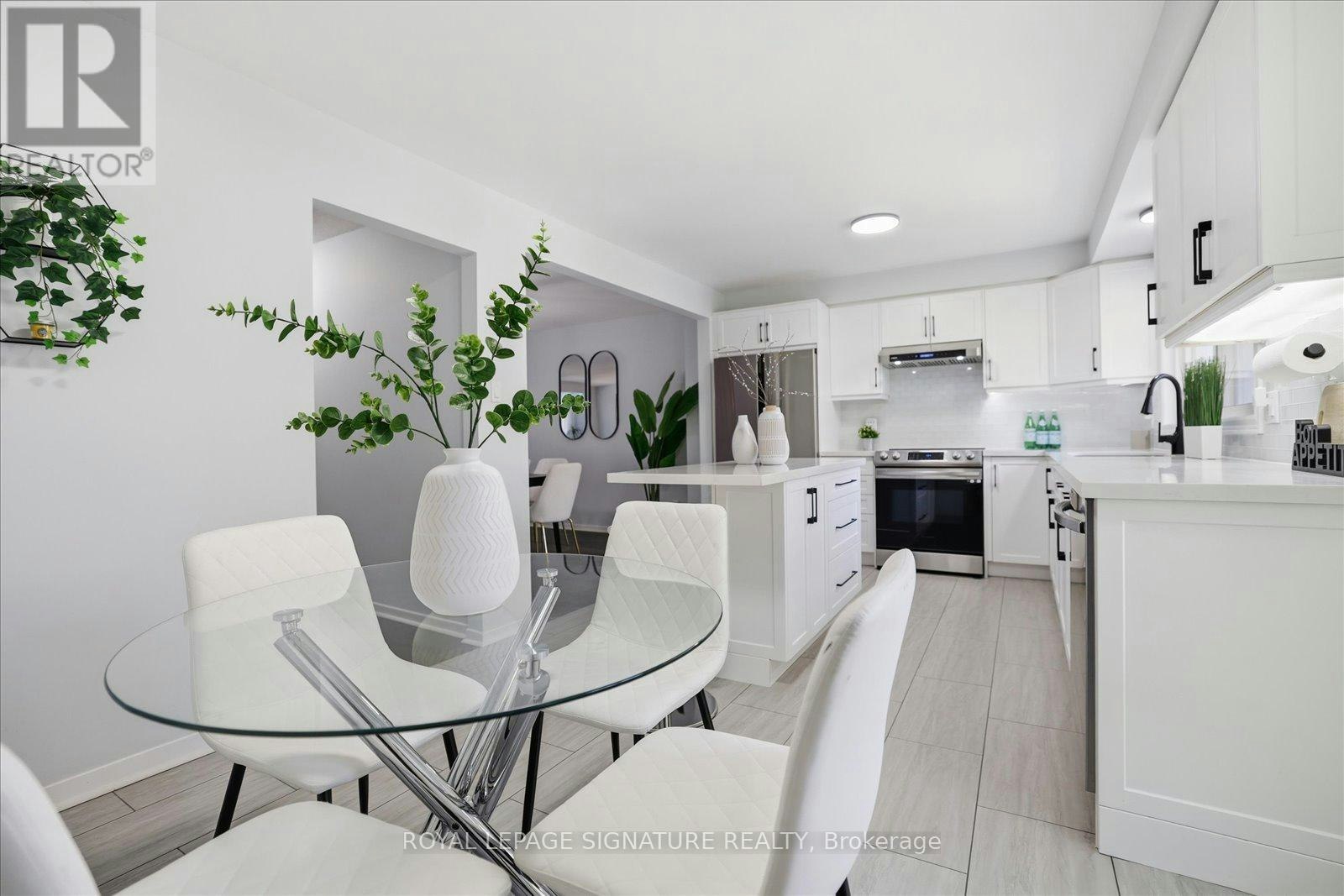 22 Snapdragon Drive, Toronto, ON, M2J 4X6