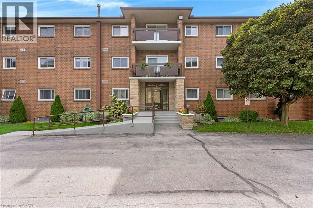 206-67 Breckenridge Drive, Kitchener, ON, N2B 3R8