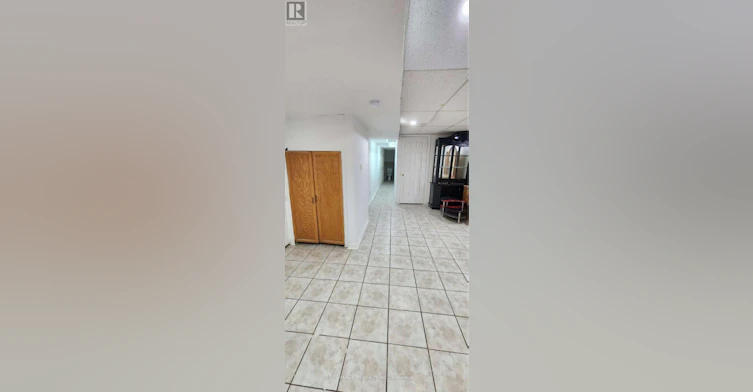 19 Fairhill Avenue, Brampton, ON, L7A 2A9 - 9