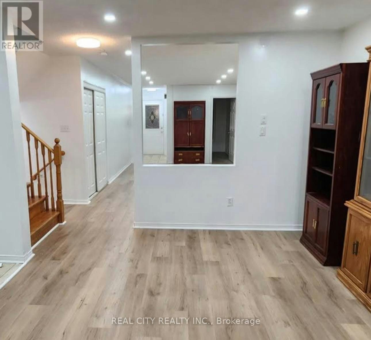 19 Fairhill Avenue, Brampton, ON, L7A 2A9 - 10