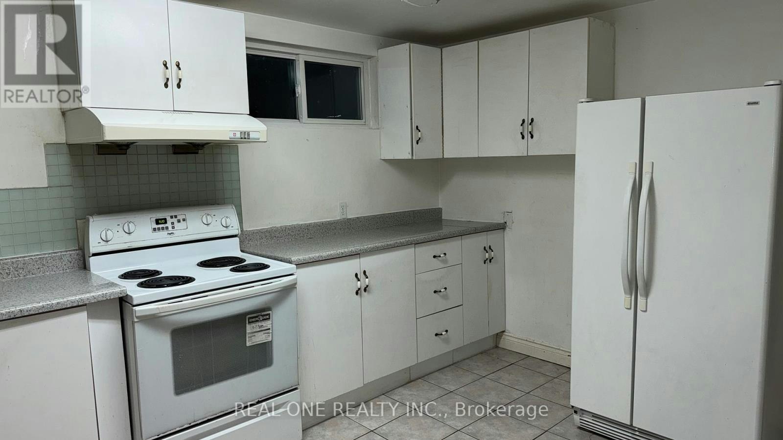 LOWER LEVEL-3622 Molly Avenue, Mississauga, ON, L5A 3M5 - 5