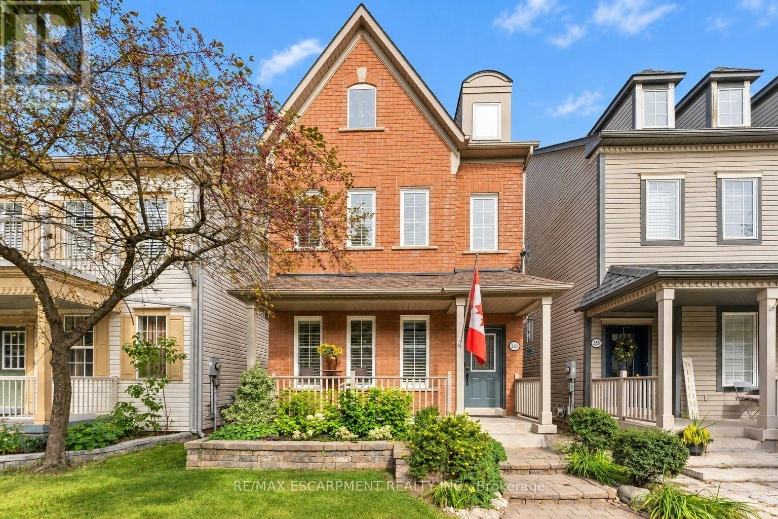 253 Gatwick Drive, Oakville, ON, L6H 7K3