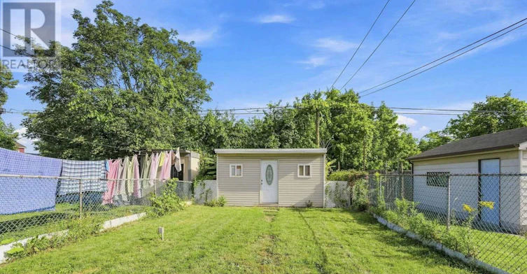UPPER-15 Clinton Street, Hamilton, ON, L8L 3J7 - 35