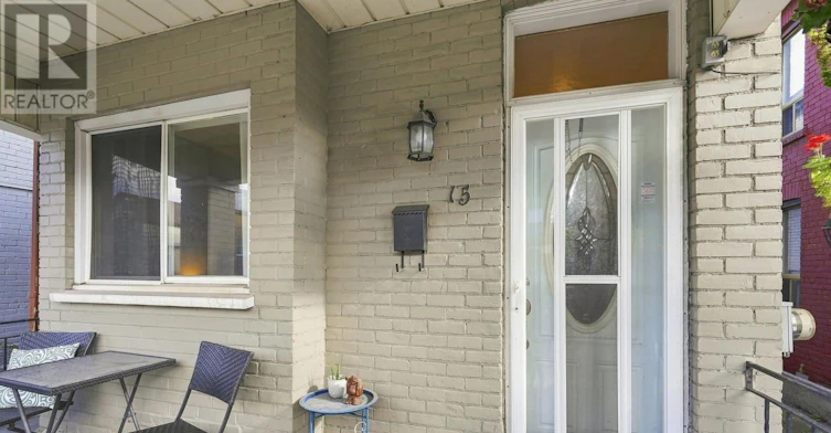 UPPER-15 Clinton Street, Hamilton, ON, L8L 3J7 - 4
