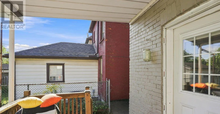 UPPER-15 Clinton Street, Hamilton, ON, L8L 3J7 - 31