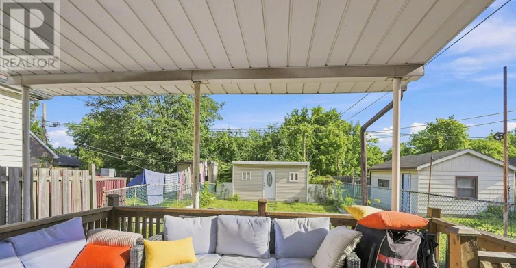 UPPER-15 Clinton Street, Hamilton, ON, L8L 3J7 - 32
