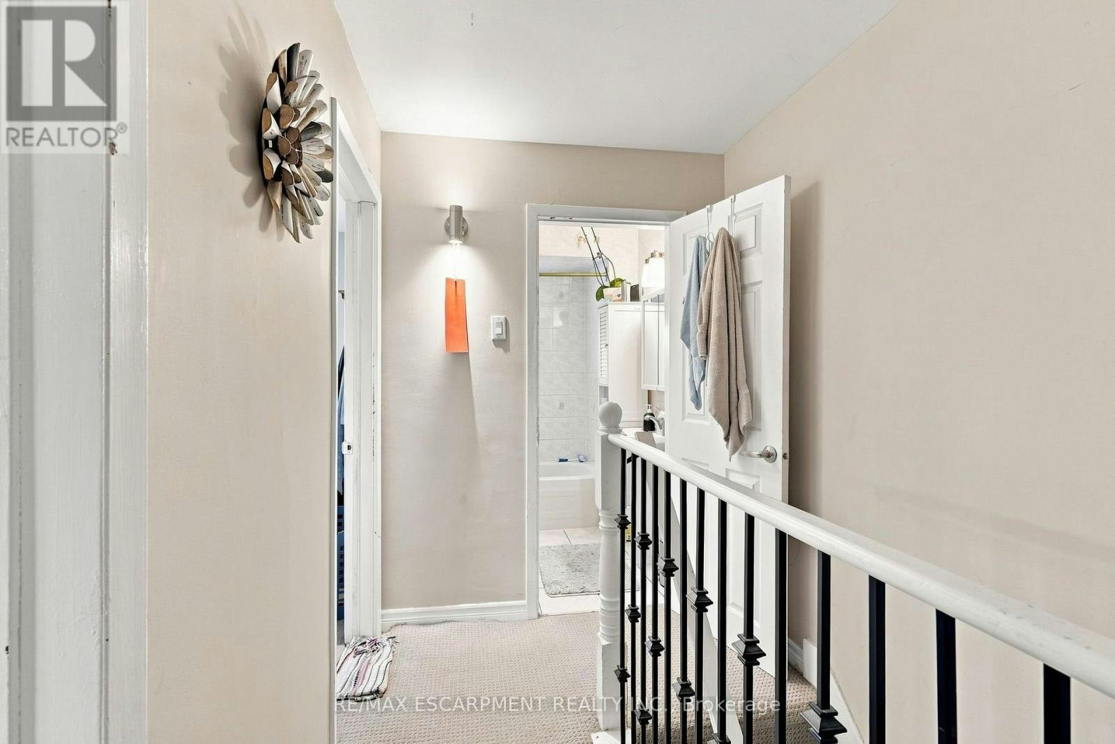 UPPER-15 Clinton Street, Hamilton, ON, L8L 3J7 - 16