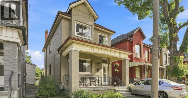 UPPER-15 Clinton Street, Hamilton, ON, L8L 3J7
