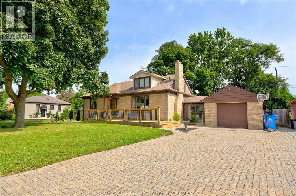 2574 Buckingham, Windsor, ON, N8T 2B6
