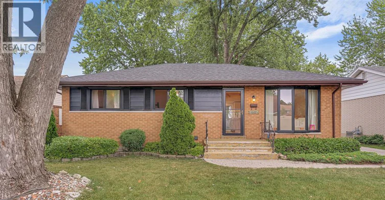MAIN FLOOR-1082 Coventry, Windsor, ON, N8S 2W7