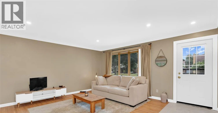 MAIN FLOOR-1082 Coventry, Windsor, ON, N8S 2W7 - 5