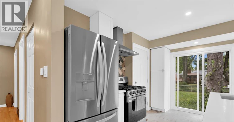 MAIN FLOOR-1082 Coventry, Windsor, ON, N8S 2W7 - 9