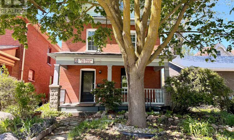 179 Lock Street