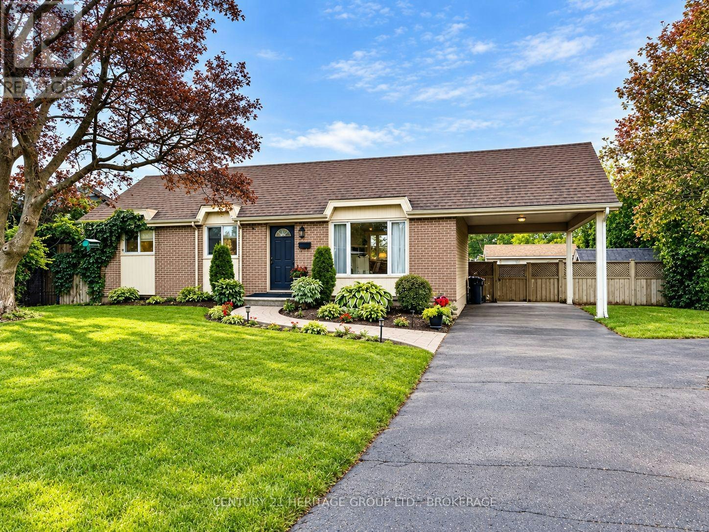 34 Harvard Place, Loyalist, ON, K7N 1J4