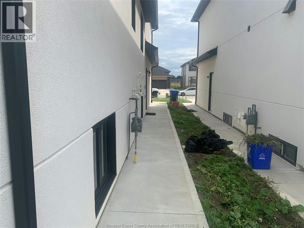 LOWER-112 Kingsbridge Drive, Amherstburg, ON, N9V 4B6 - 2