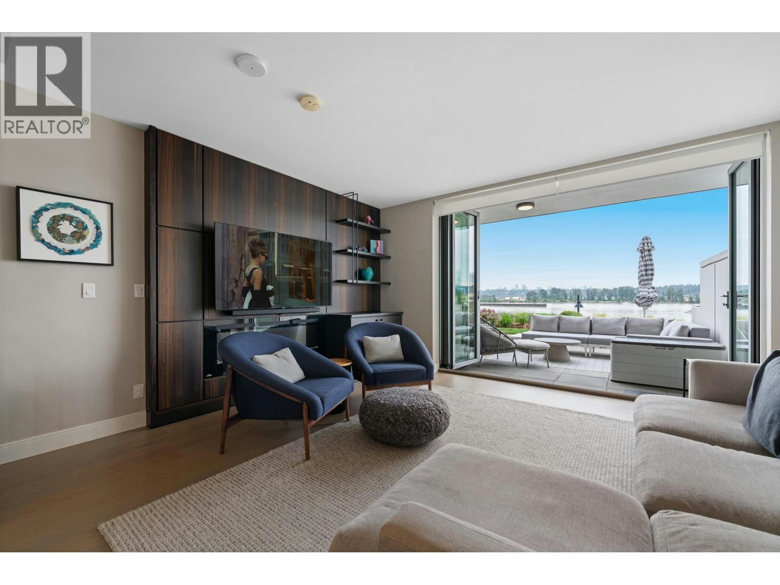TH210-210 Salter Street, New Westminster, BC, V3M 0J9