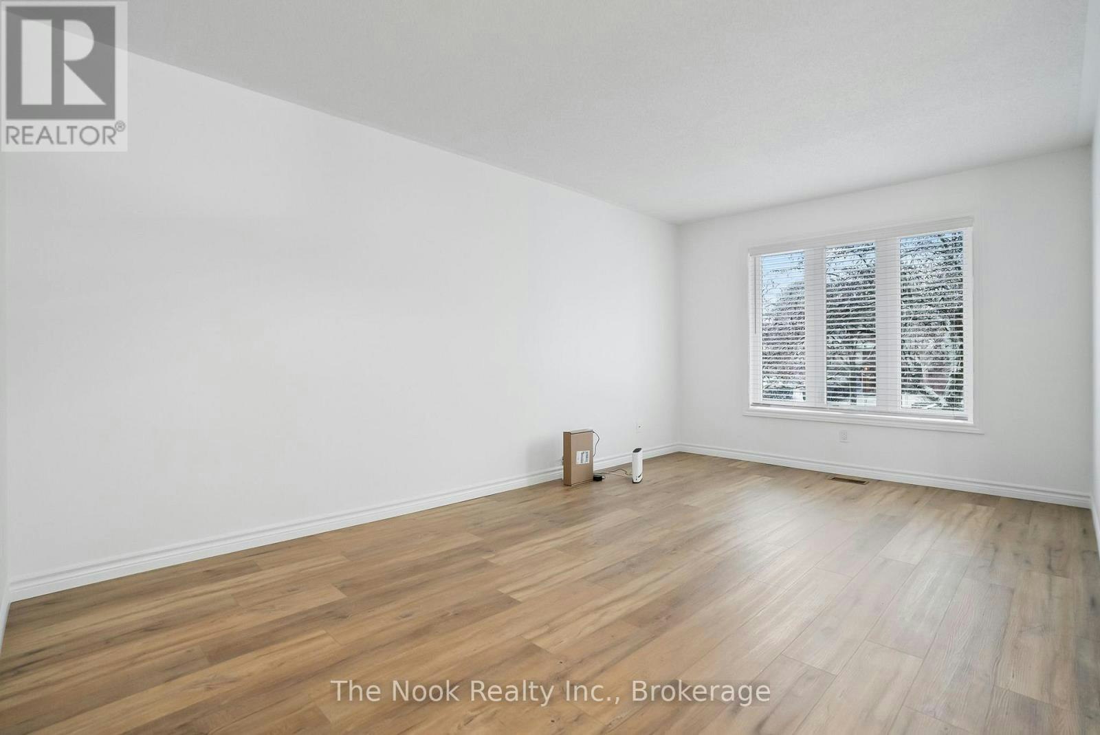 MAIN & UPPER-11 Jollow Drive, Clarington, ON, L1C 4V9 - 3