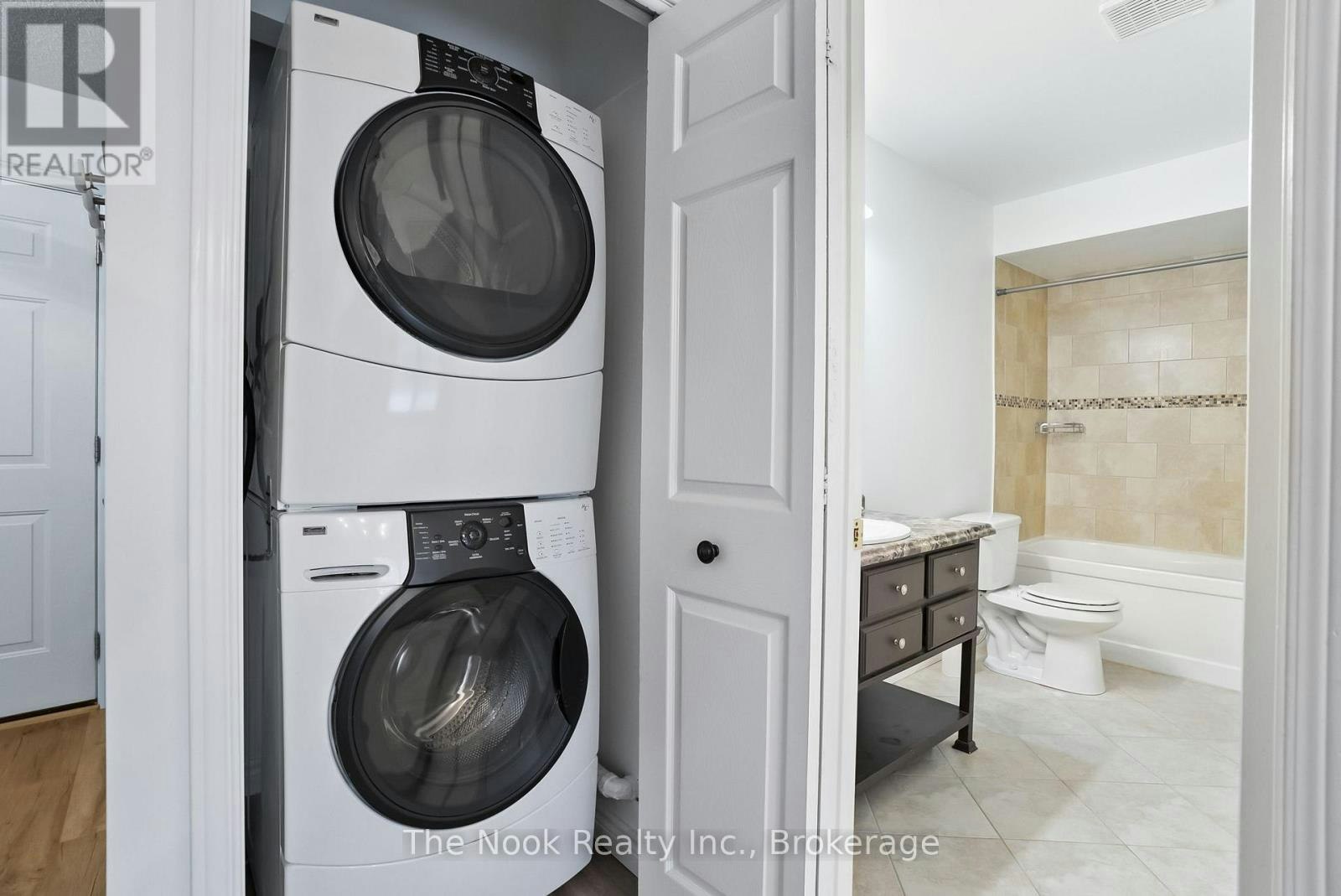 MAIN & UPPER-11 Jollow Drive, Clarington, ON, L1C 4V9 - 9