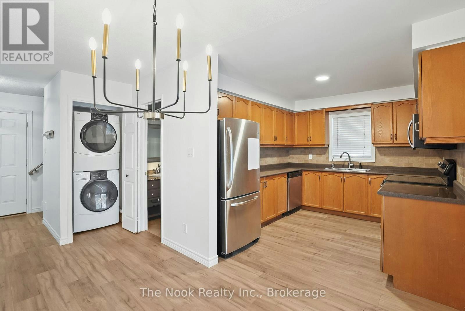 MAIN & UPPER-11 Jollow Drive, Clarington, ON, L1C 4V9 - 13