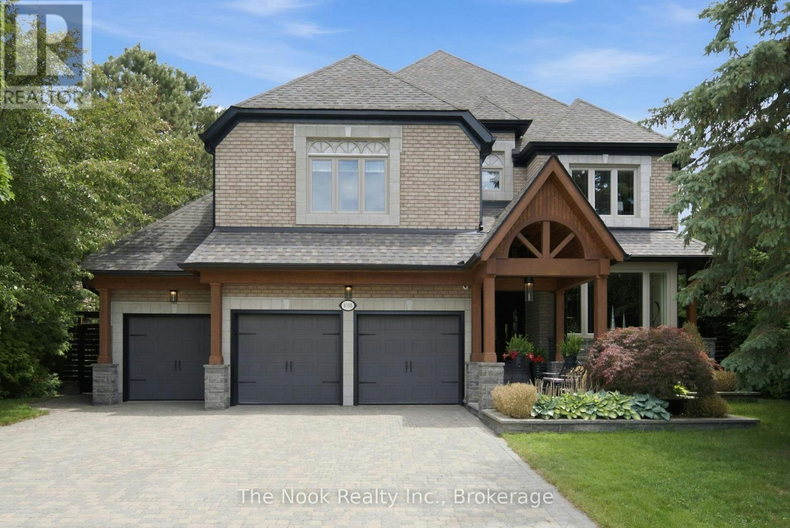 1018 Lockwood Circle, Newmarket, ON, L3X 1M2