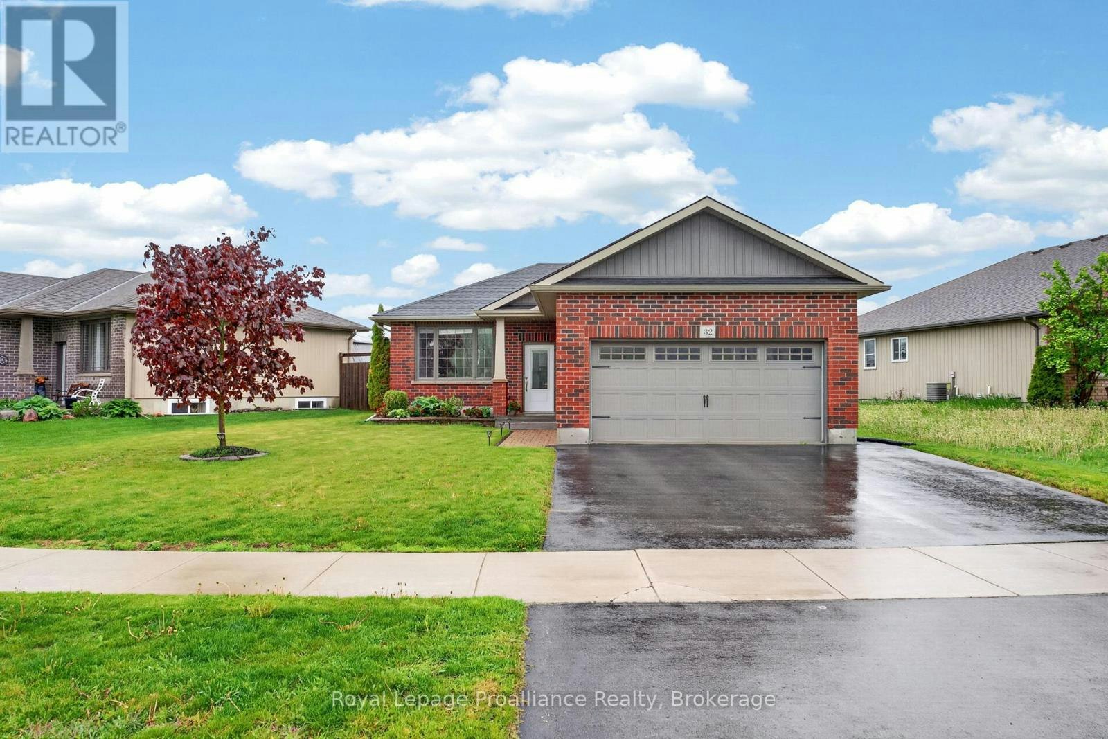32 Aspen Drive, Quinte West, ON, K8V 0E2