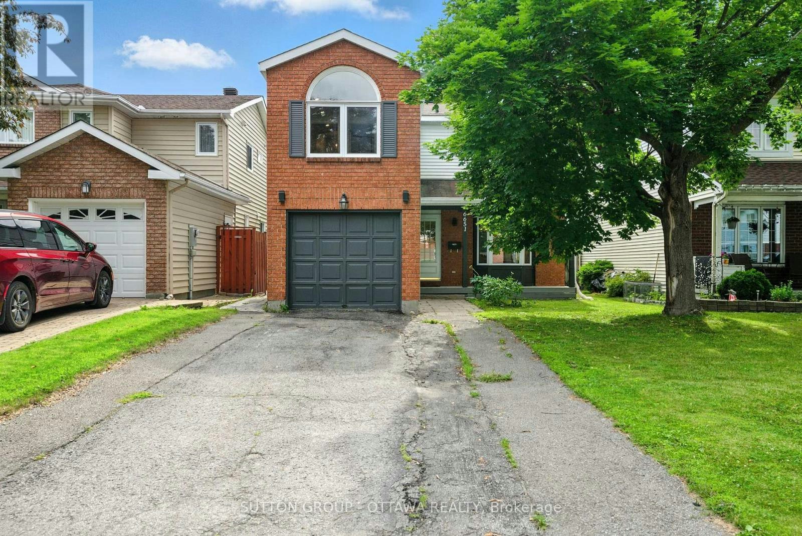 6651 Tooney Drive, Ottawa, ON, K1C 6P7