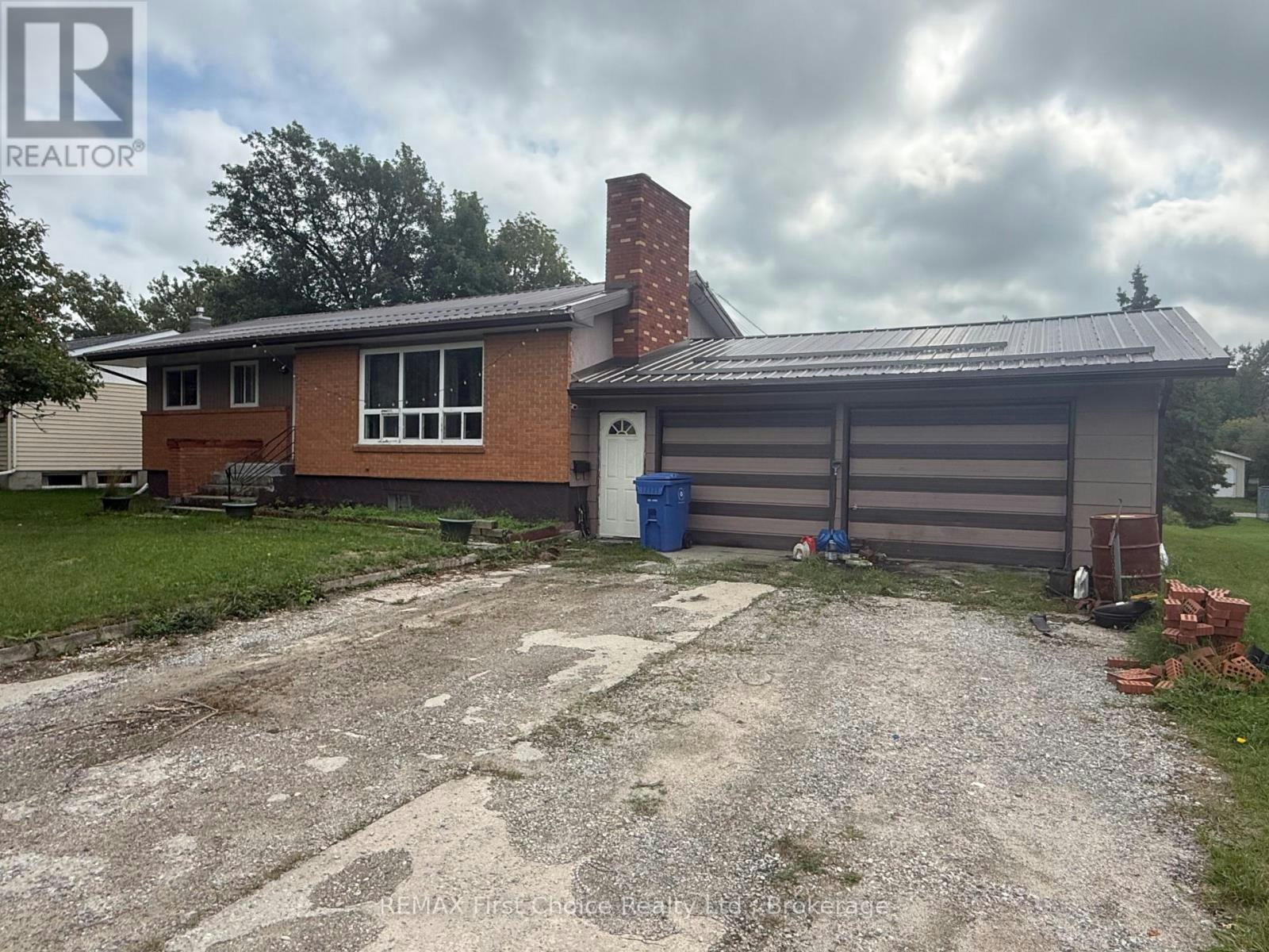 210 St. Charles Street, Dryden, ON, P8N 1M1