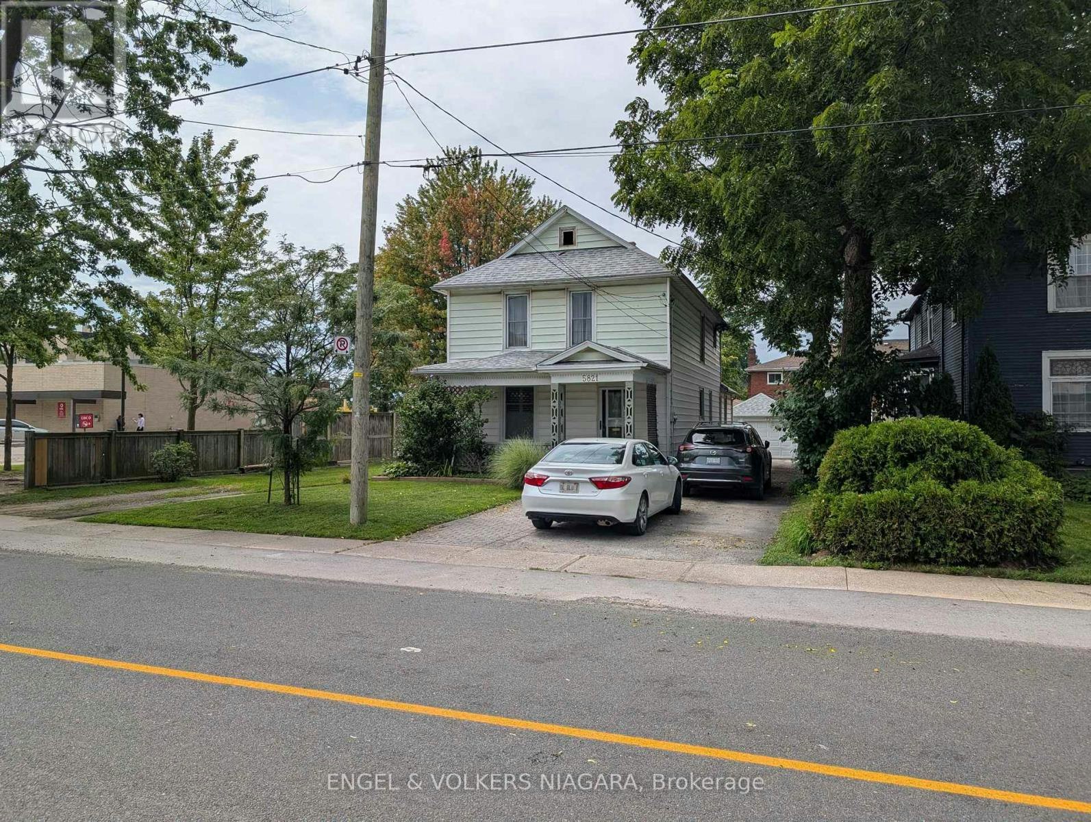 5821 Leonard Avenue, Niagara Falls, ON, L2G 4R5