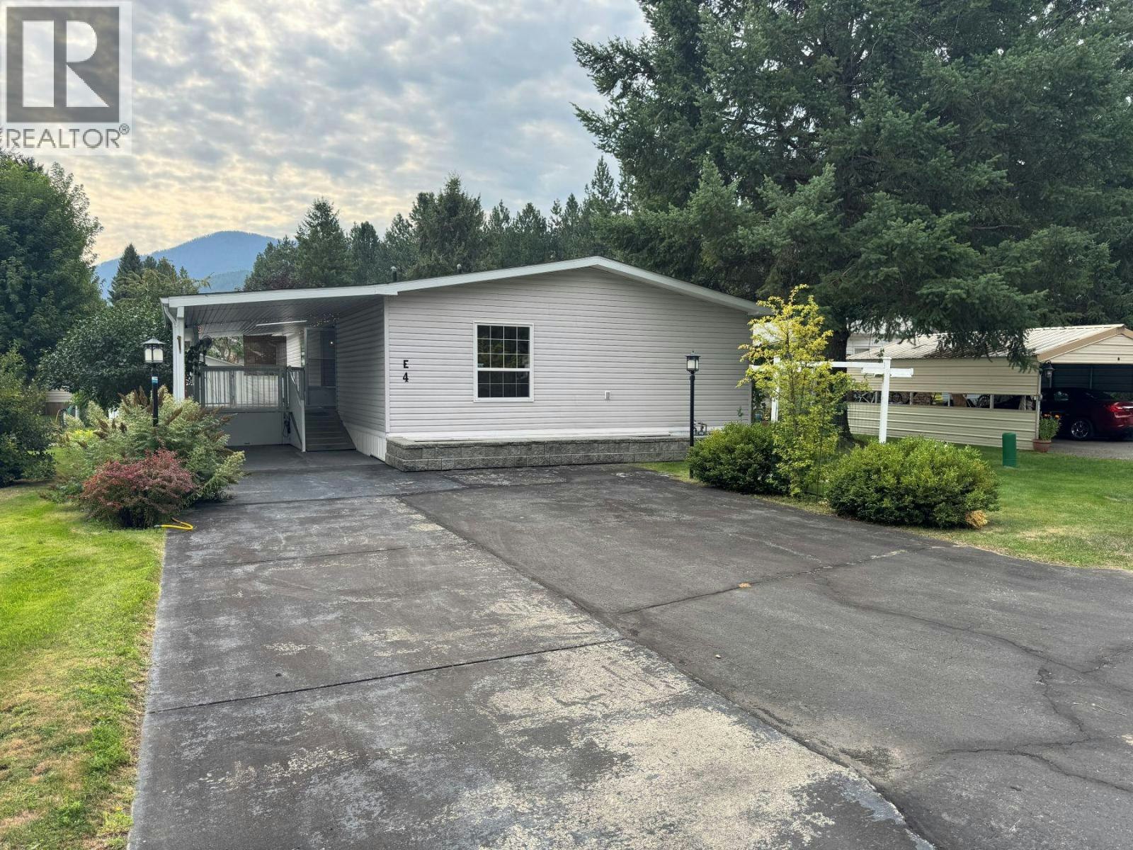 E4-5455 Almond Gardens Road, Grand Forks, BC, V0H 1H4