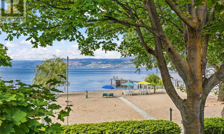 4088 Lakeshore Road