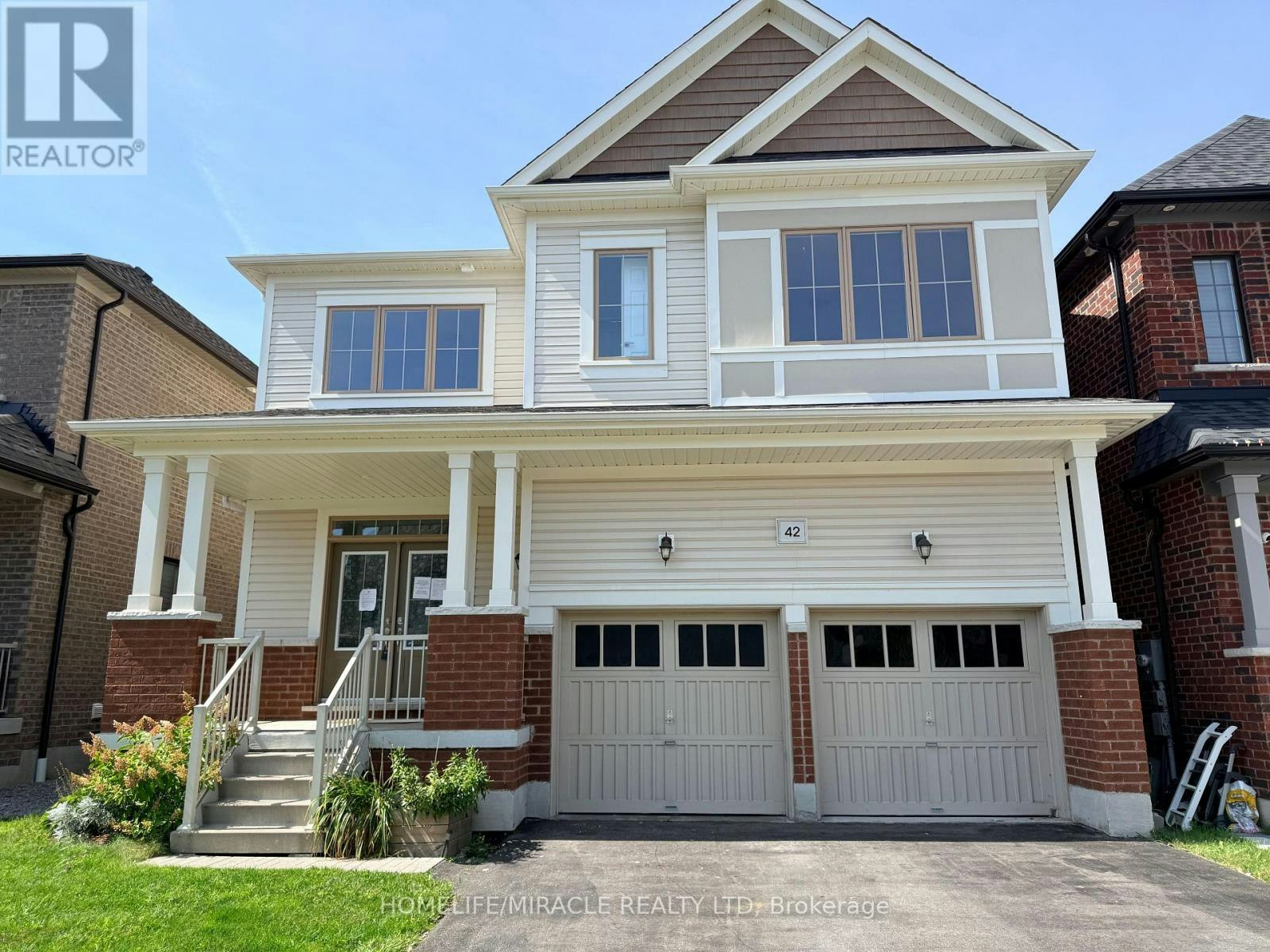 42 Arthur Mclaughlin Street, Clarington, ON, L1C 0T6