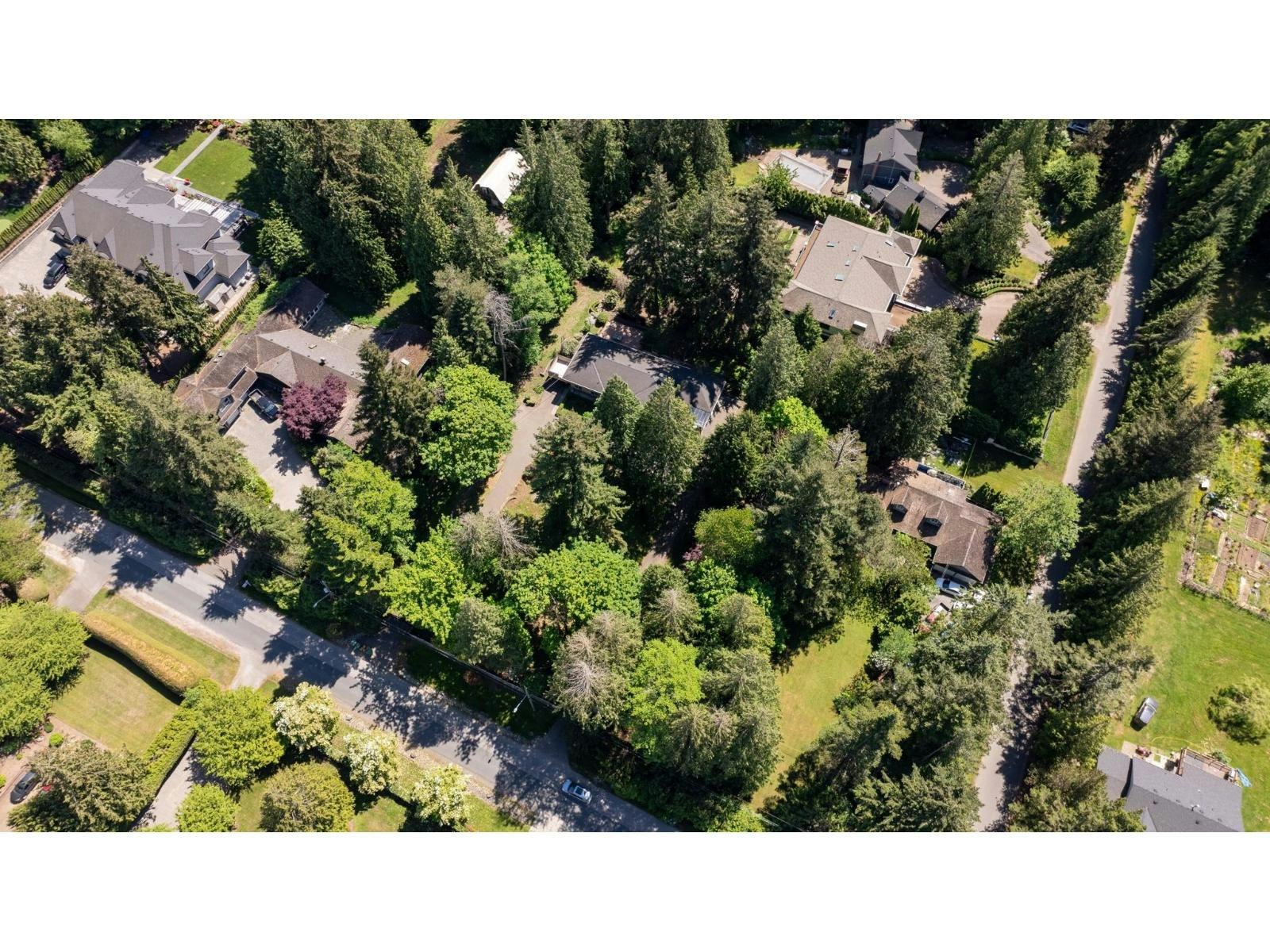 13788 32 Avenue, Surrey, BC, V4P 2B8