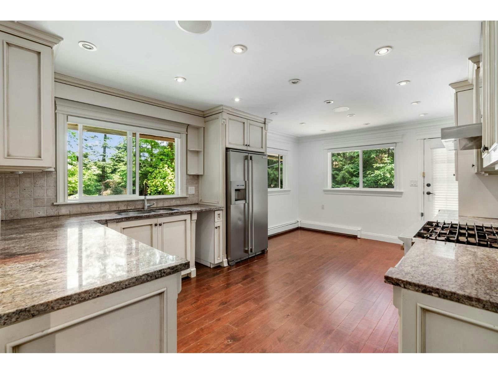 13788 32 Avenue - 5