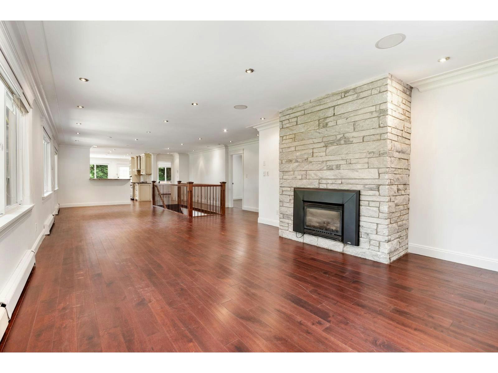 13788 32 Avenue - 3