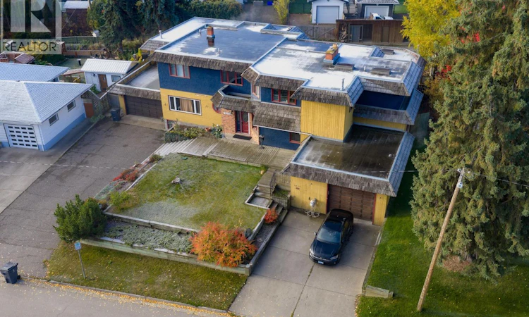 2550 Laurier Crescent