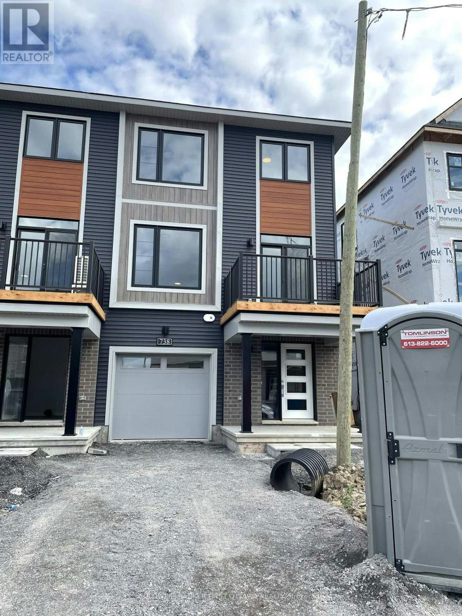 738 Harold Mathie Street, Mississippi Mills, ON, K0A 1A0