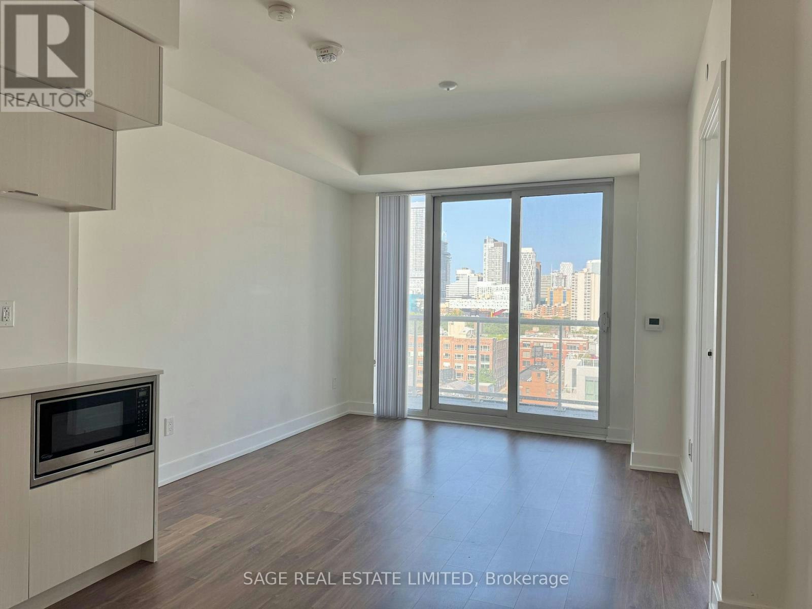 1111-80 Vanauley Street, Toronto, ON, M5T 0C9 - 11