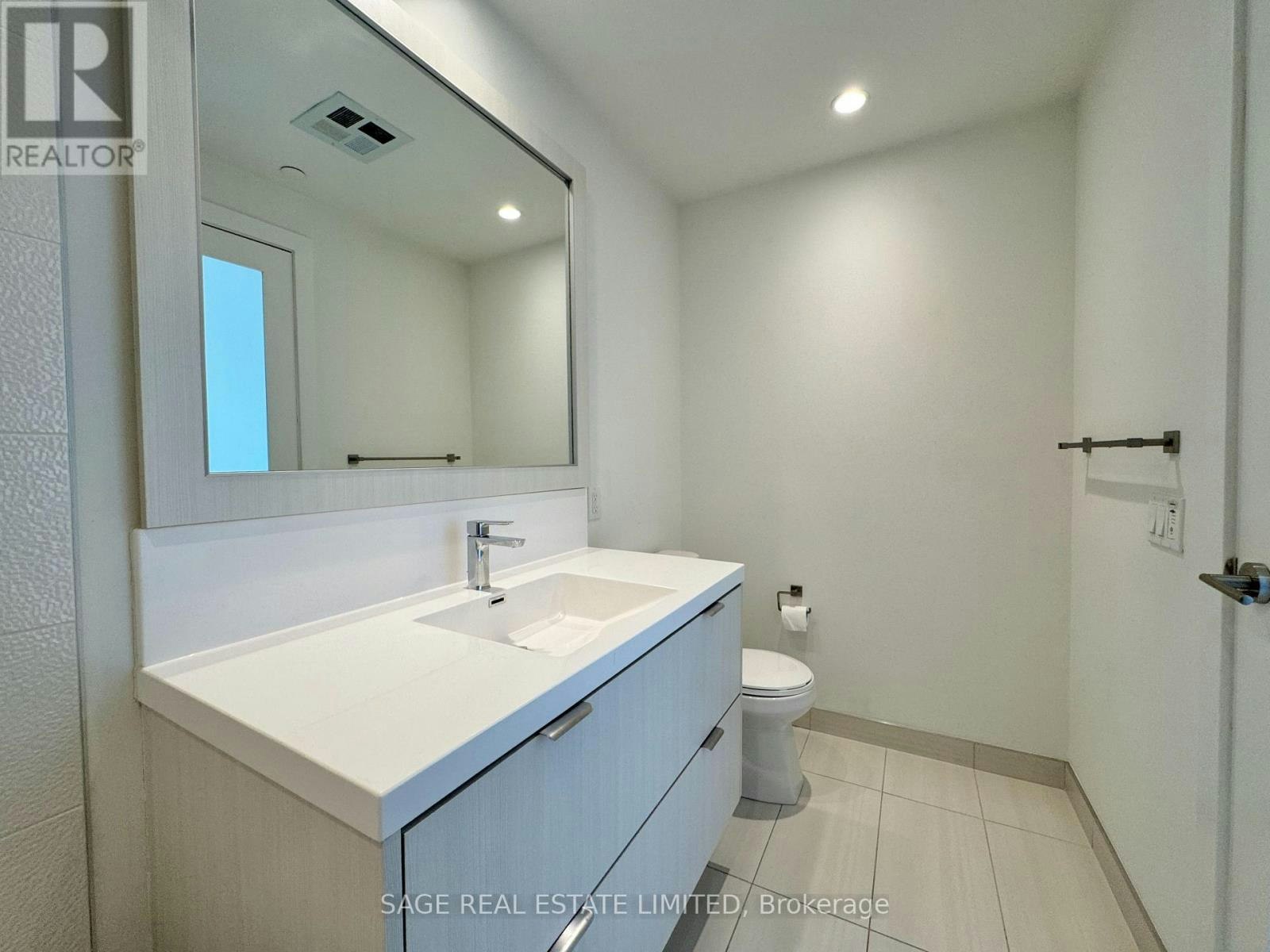1111-80 Vanauley Street, Toronto, ON, M5T 0C9 - 33