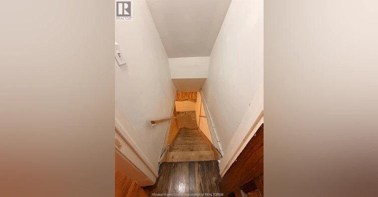MAIN-222 Gladstone Avenue, Windsor, ON, N9A 2P7 - 12