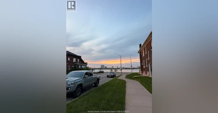 MAIN-222 Gladstone Avenue, Windsor, ON, N9A 2P7 - 21