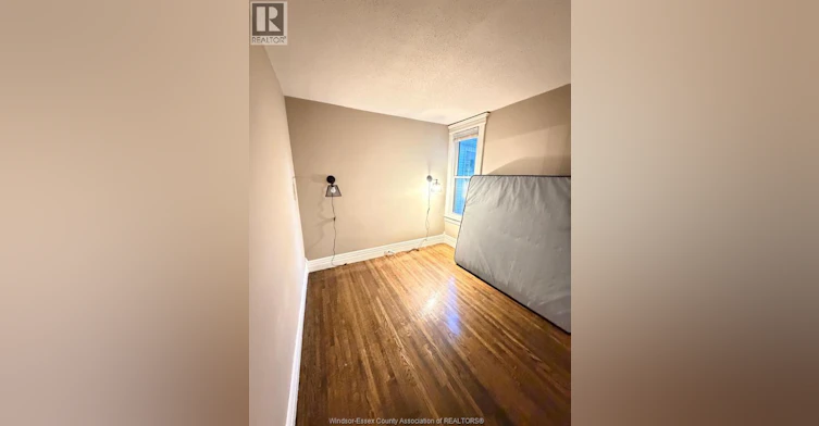 MAIN-222 Gladstone Avenue, Windsor, ON, N9A 2P7 - 6