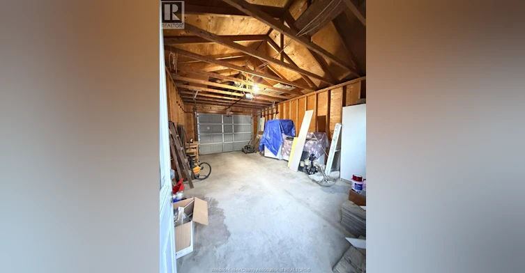 MAIN-222 Gladstone Avenue, Windsor, ON, N9A 2P7 - 19