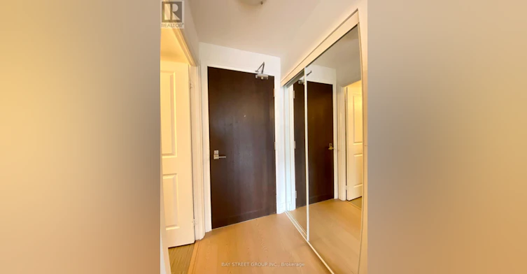 925-370 7 Highway E, Richmond Hill, ON, L4B 0C4 - 3