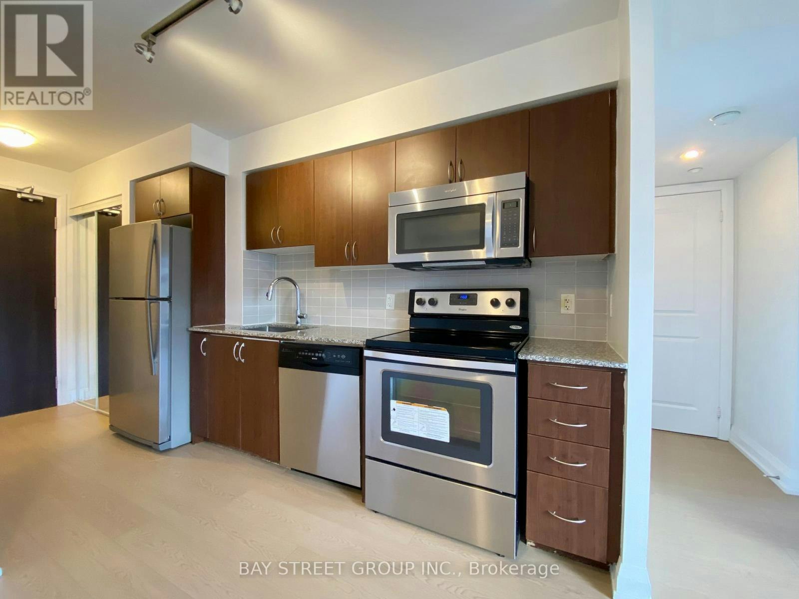 925-370 7 Highway E, Richmond Hill, ON, L4B 0C4 - 5