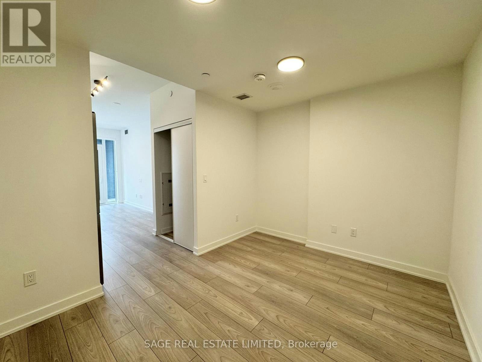 433-1007 The Queensway, Toronto, ON, M8Z 0H4 - 3