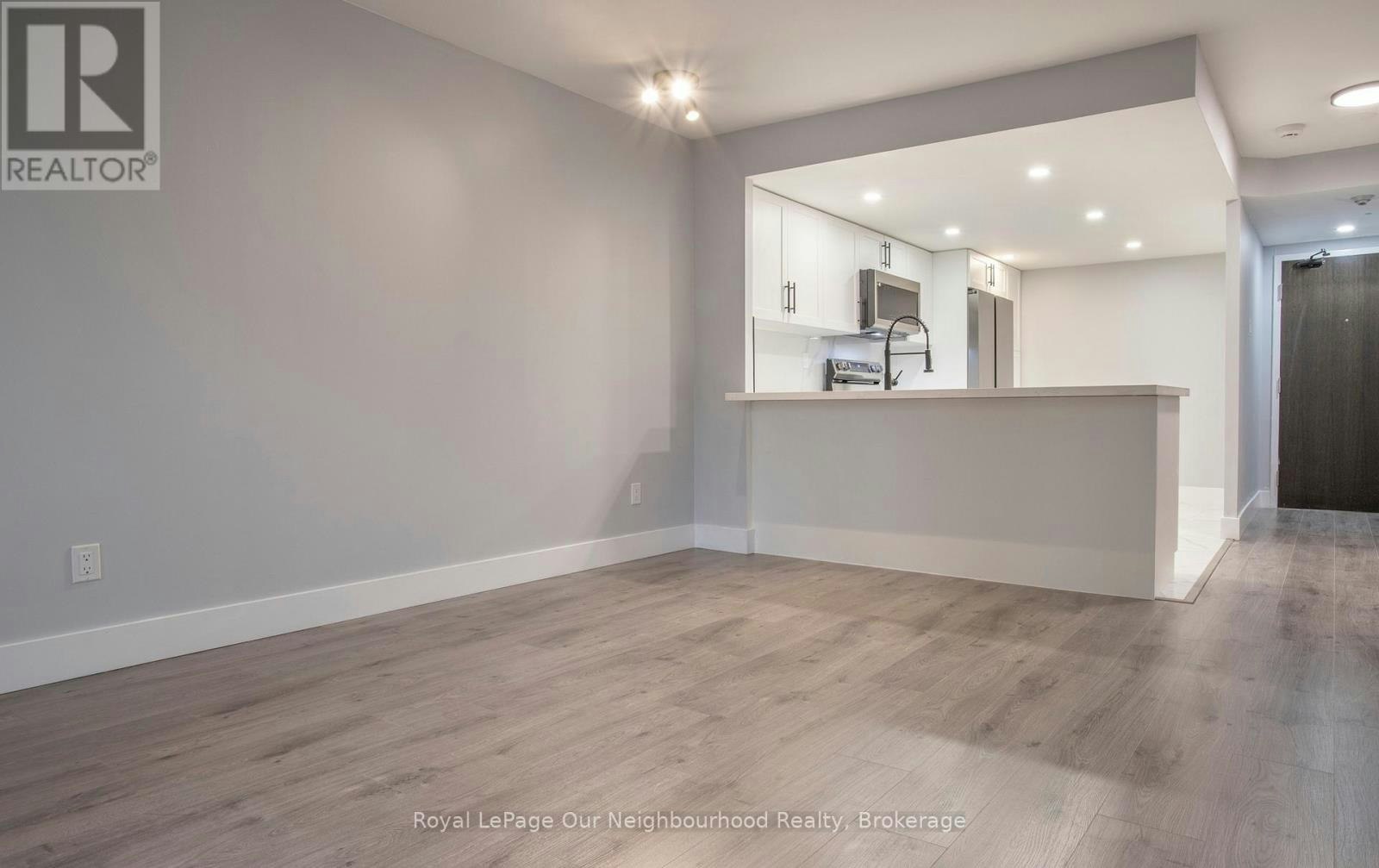 325-60 Homewood Avenue, Toronto, ON, M4Y 2X4 - 8