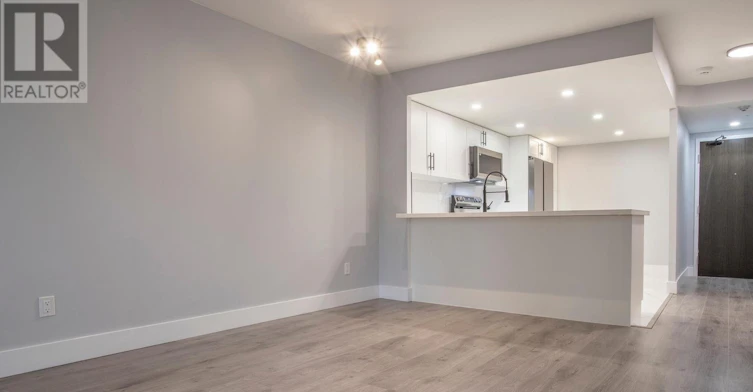 325-60 Homewood Avenue, Toronto, ON, M4Y 2X4 - 8