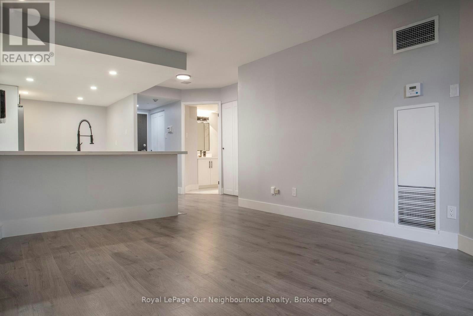 325-60 Homewood Avenue, Toronto, ON, M4Y 2X4 - 9