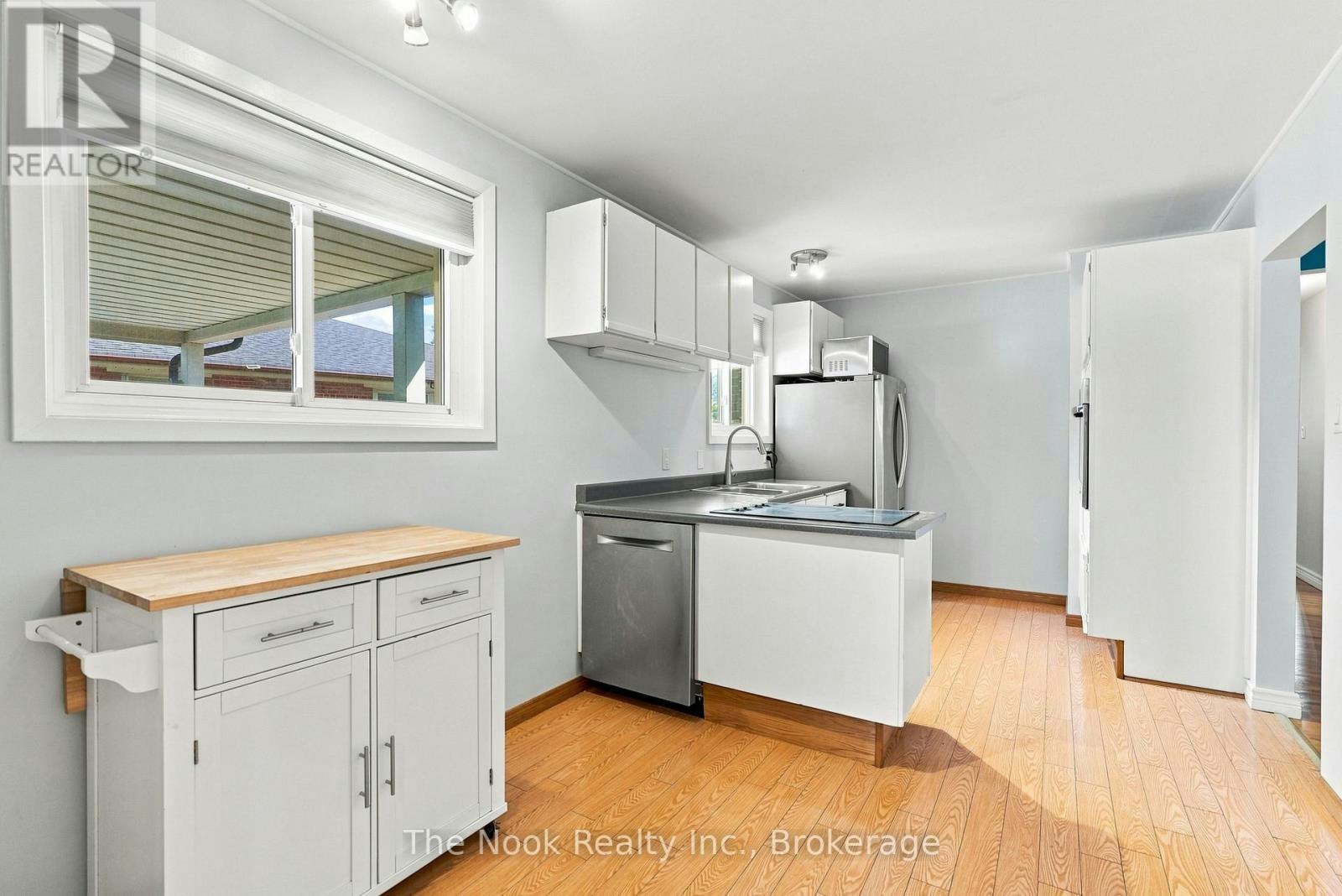 MAIN FLOOR-1469 Drava Street, Pickering, ON, L1W 1K2 - 11